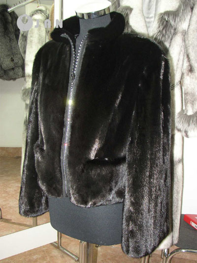 Futra naturalne skóry z lisów norek szynszyli 25